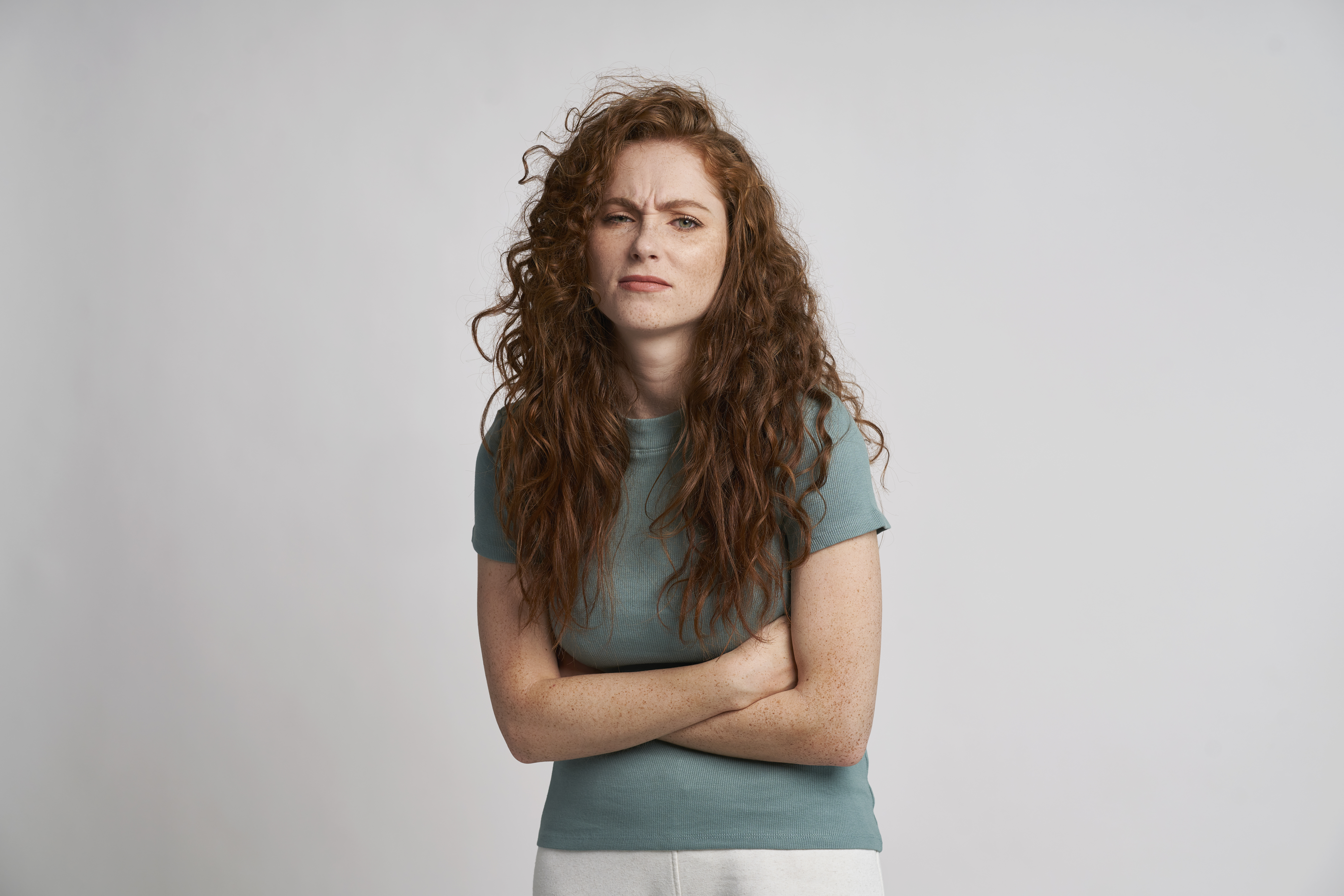 Redhead woman with pain of stomach